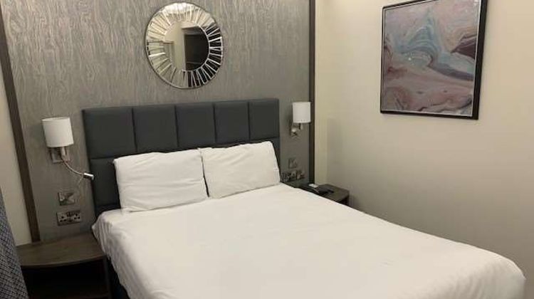 Park Hall Wolverhampton Room