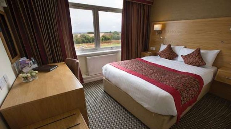 Park Hall Wolverhampton Room