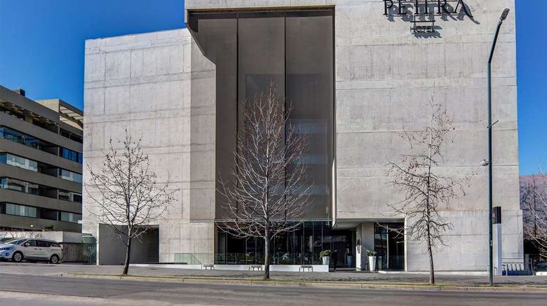 <b>Wyndham Pettra Santiago Exterior</b>. Images powered by <a href="https://iceportal.shijigroup.com/" title="IcePortal" target="_blank">IcePortal</a>.