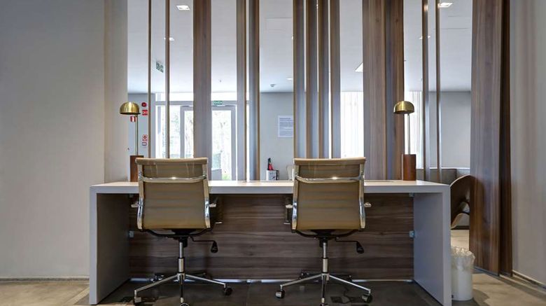 <b>Comfort Hotel Guarulhos Airport Lobby</b>. Images powered by <a href="https://iceportal.shijigroup.com/" title="IcePortal" target="_blank">IcePortal</a>.