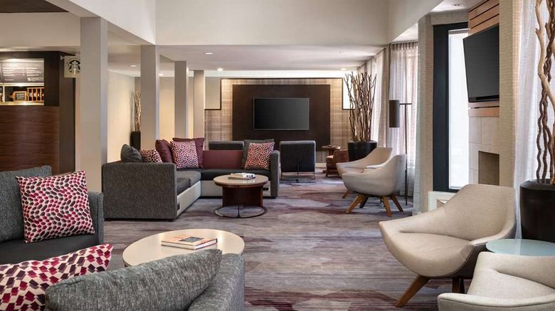 <b>Sonesta Select Phoenix Camelback Lobby</b>. Images powered by <a href="https://iceportal.shijigroup.com/" title="IcePortal" target="_blank">IcePortal</a>.