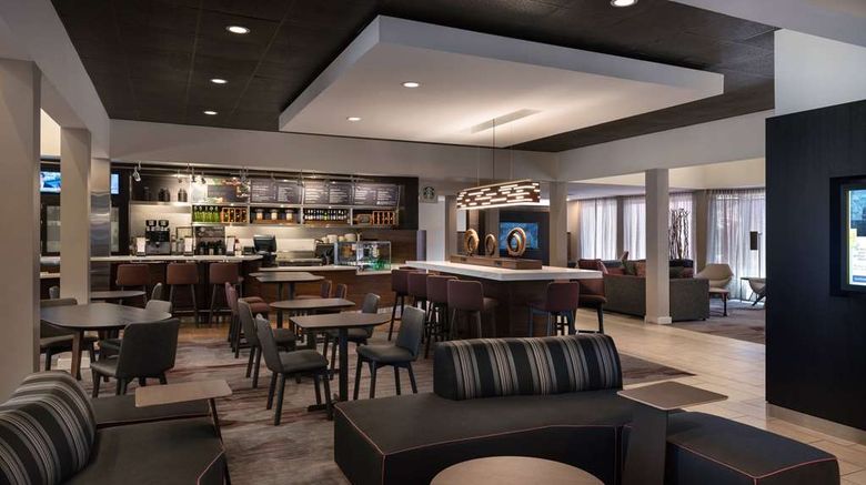 <b>Sonesta Select Phoenix Camelback Lobby</b>. Images powered by <a href="https://iceportal.shijigroup.com/" title="IcePortal" target="_blank">IcePortal</a>.