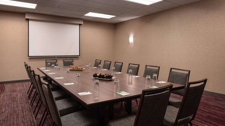<b>Sonesta Select Phoenix Camelback Meeting</b>. Images powered by <a href="https://iceportal.shijigroup.com/" title="IcePortal" target="_blank">IcePortal</a>.