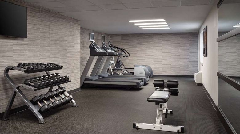 <b>Sonesta Select Phoenix Camelback Health</b>. Images powered by <a href="https://iceportal.shijigroup.com/" title="IcePortal" target="_blank">IcePortal</a>.