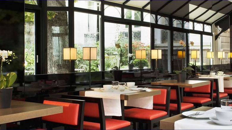 <b>Hotel le 5 Particulier Restaurant</b>. Images powered by <a href="https://iceportal.shijigroup.com/" title="IcePortal" target="_blank">IcePortal</a>.