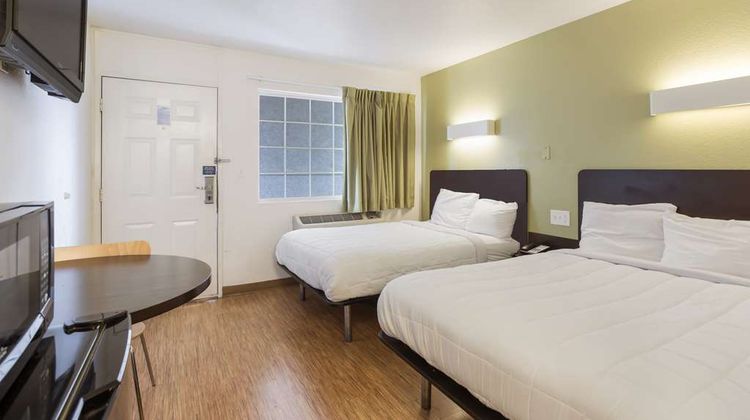 Americas Best Value Inn Bowling Green Room