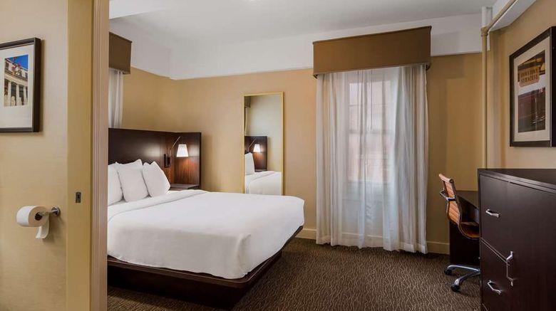 <b>Best Western Syracuse Dwntn Hotel & Stes Room</b>. Images powered by <a href="https://iceportal.shijigroup.com/" title="IcePortal" target="_blank">IcePortal</a>.