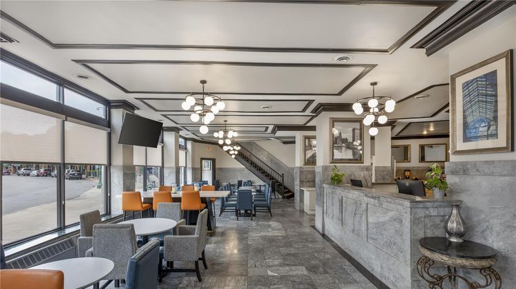 Best Western Syracuse Dwntn Hotel & Stes Lobby