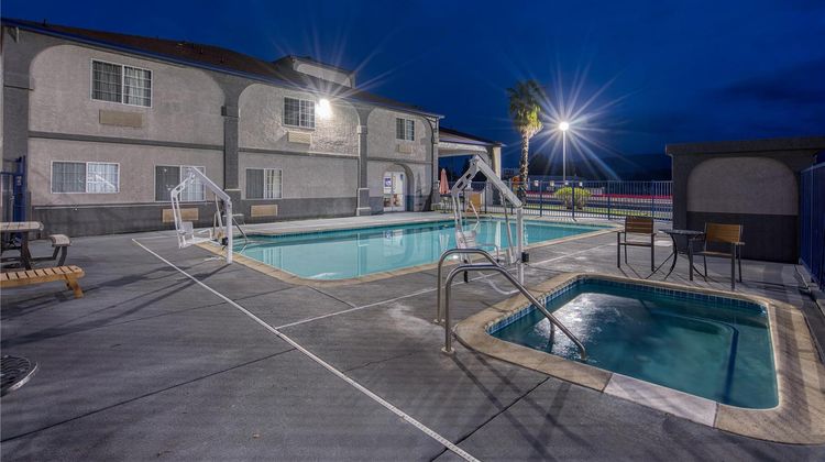 SureStay Hotel by Best Western Ukiah Pool