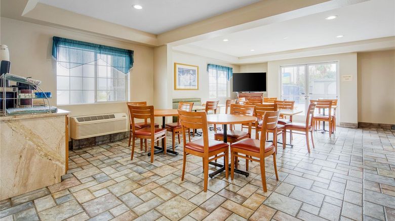 <b>SureStay Hotel by Best Western Ukiah Restaurant</b>. Images powered by <a href="https://iceportal.shijigroup.com/" title="IcePortal" target="_blank">IcePortal</a>.