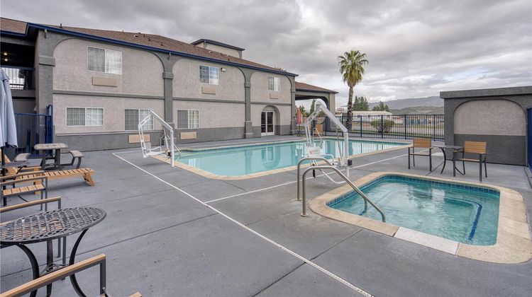 SureStay Hotel by Best Western Ukiah Pool