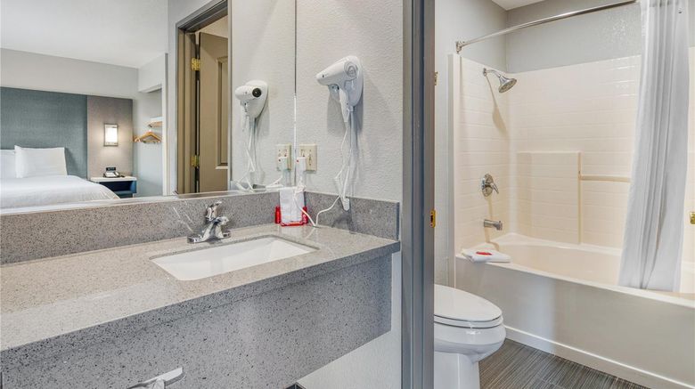 <b>SureStay Hotel by Best Western Ukiah Room</b>. Images powered by <a href="https://iceportal.shijigroup.com/" title="IcePortal" target="_blank">IcePortal</a>.