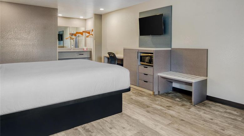 <b>SureStay Hotel by Best Western Ukiah Room</b>. Images powered by <a href="https://iceportal.shijigroup.com/" title="IcePortal" target="_blank">IcePortal</a>.
