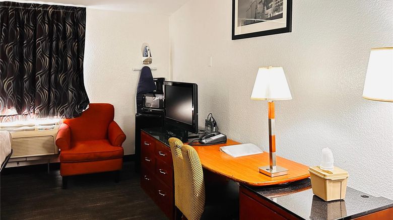 <b>Quality Inn St Paul-Minneapolis-Midway Room</b>. Images powered by <a href="https://iceportal.shijigroup.com/" title="IcePortal" target="_blank">IcePortal</a>.