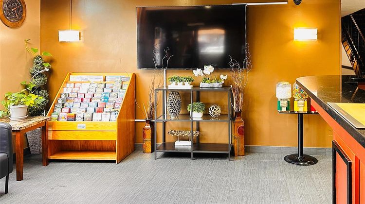 Quality Inn St Paul-Minneapolis-Midway Lobby