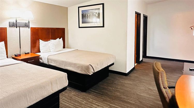 Quality Inn St Paul-Minneapolis-Midway Room