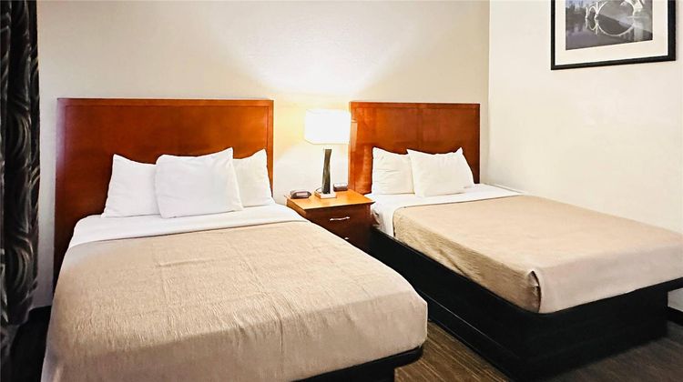 Quality Inn St Paul-Minneapolis-Midway Room