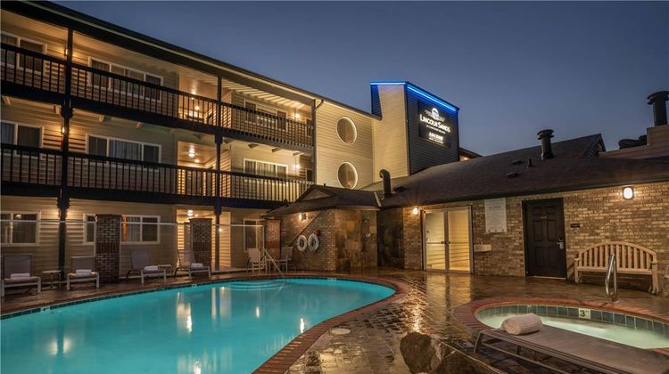 Lincoln Sands Oceanfront Resort, Ascend Pool
