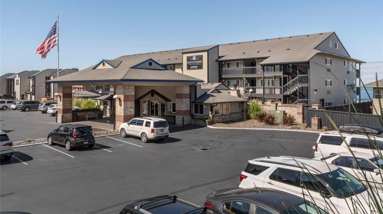 Lincoln Sands Oceanfront Resort, Ascend Exterior