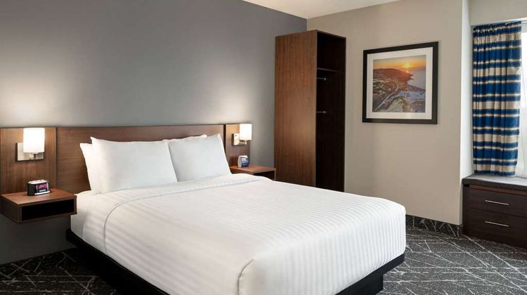Microtel Inn & Suites by Wyndham Room