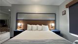 AmericInn by Wyndham Galesburg Room