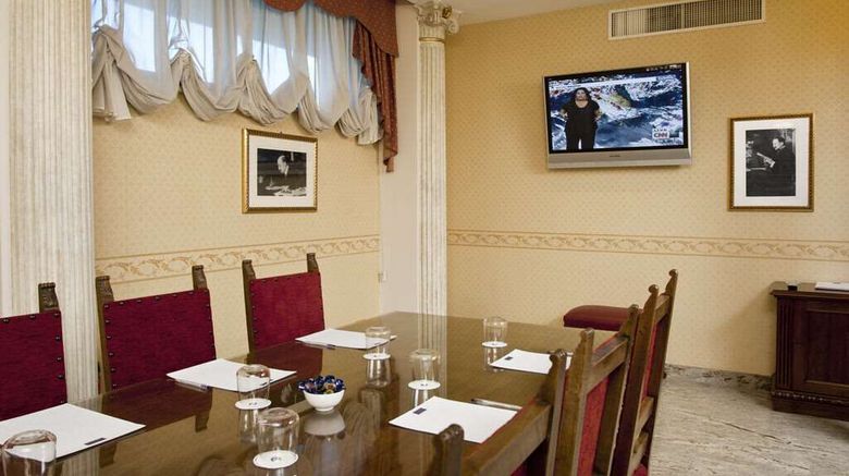<b>Hotel Plaza Pescara Meeting</b>. Images powered by <a href="https://iceportal.shijigroup.com/" title="IcePortal" target="_blank">IcePortal</a>.