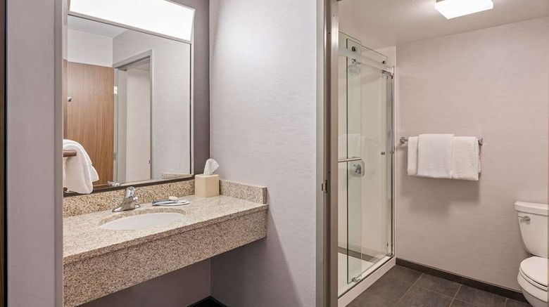 <b>Sonesta Select Pleasant Hill Room</b>. Images powered by <a href="https://iceportal.shijigroup.com/" title="IcePortal" target="_blank">IcePortal</a>.