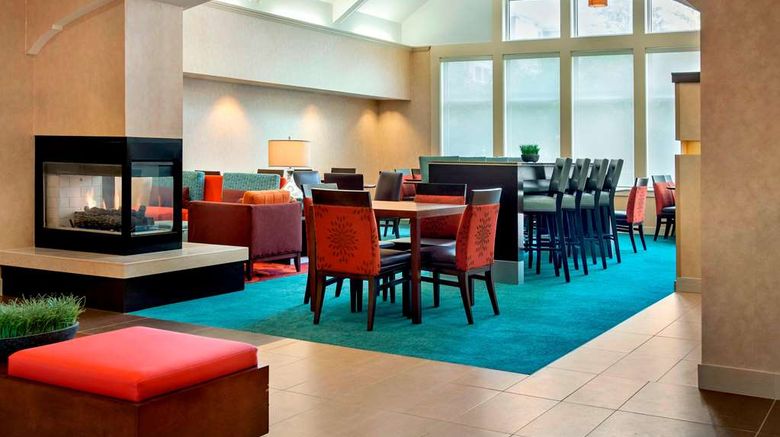 <b>Sonesta ES Stes Allentown Bethlehem Apt Restaurant</b>. Images powered by <a href="https://iceportal.shijigroup.com/" title="IcePortal" target="_blank">IcePortal</a>.