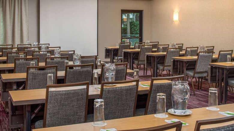 <b>Sonesta Select Seattle Bellevue Redmond Meeting</b>. Images powered by <a href="https://iceportal.shijigroup.com/" title="IcePortal" target="_blank">IcePortal</a>.