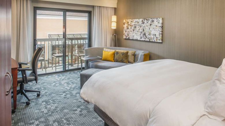 <b>Sonesta Select Seattle Bellevue Redmond Room</b>. Images powered by <a href="https://iceportal.shijigroup.com/" title="IcePortal" target="_blank">IcePortal</a>.