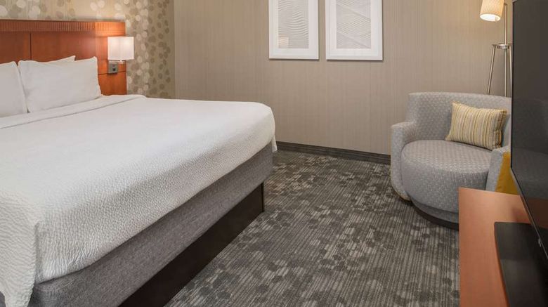<b>Sonesta Select Seattle Bellevue Redmond Suite</b>. Images powered by <a href="https://iceportal.shijigroup.com/" title="IcePortal" target="_blank">IcePortal</a>.