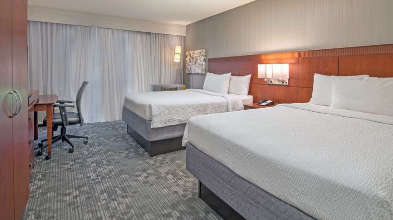 <b>Sonesta Select Seattle Bellevue Redmond Room</b>. Images powered by <a href="https://iceportal.shijigroup.com/" title="IcePortal" target="_blank">IcePortal</a>.