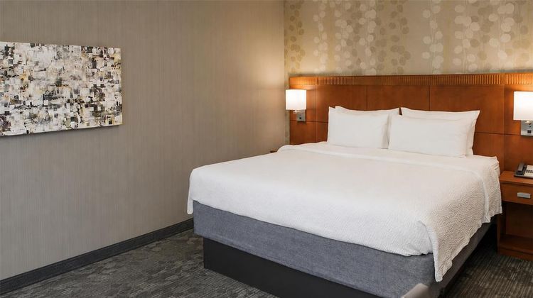 Sonesta Select Seattle Bellevue Redmond Room