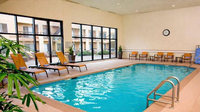 <b>Sonesta Select Seattle Bellevue Redmond Pool</b>. Images powered by <a href="https://iceportal.shijigroup.com/" title="IcePortal" target="_blank">IcePortal</a>.