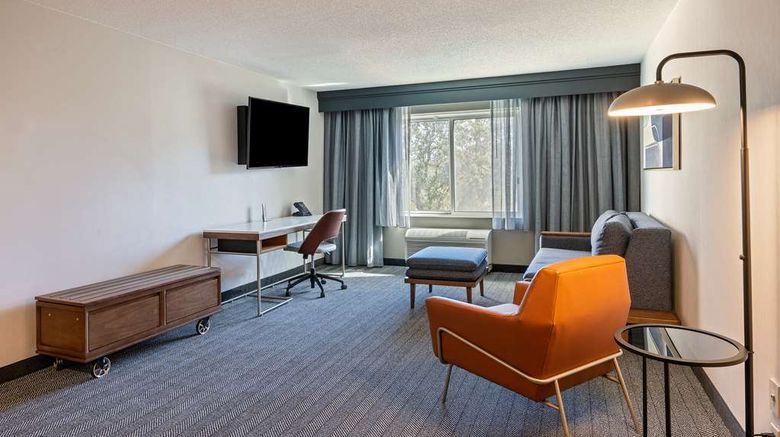 <b>Sonesta Select San Ramon Suite</b>. Images powered by <a href="https://iceportal.shijigroup.com/" title="IcePortal" target="_blank">IcePortal</a>.