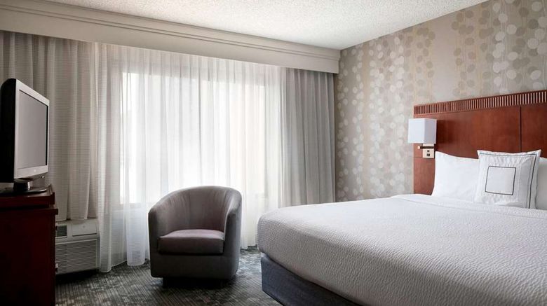 <b>Sonesta Select Los Angeles Torrance Suite</b>. Images powered by <a href="https://iceportal.shijigroup.com/" title="IcePortal" target="_blank">IcePortal</a>.