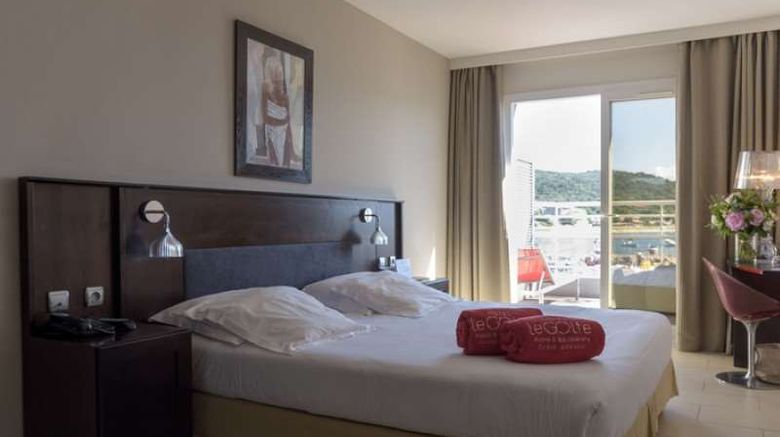 <b>Hotel Le Golfe Piscine & Spa Casanera Room</b>. Images powered by <a href="https://iceportal.shijigroup.com/" title="IcePortal" target="_blank">IcePortal</a>.