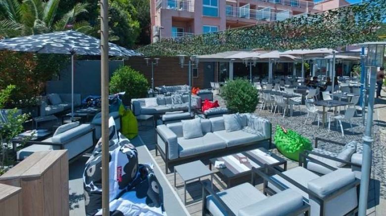 <b>Hotel Le Golfe Piscine & Spa Casanera Restaurant</b>. Images powered by <a href="https://iceportal.shijigroup.com/" title="IcePortal" target="_blank">IcePortal</a>.