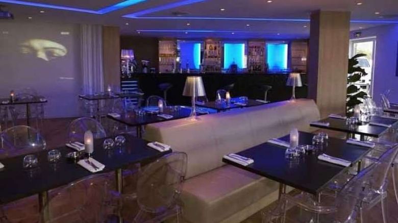 <b>Hotel Le Golfe Piscine & Spa Casanera Restaurant</b>. Images powered by <a href="https://iceportal.shijigroup.com/" title="IcePortal" target="_blank">IcePortal</a>.