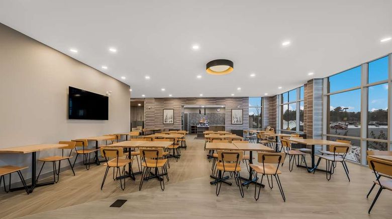 <b>Best Western Plus Parry Sound Restaurant</b>. Images powered by <a href="https://iceportal.shijigroup.com/" title="IcePortal" target="_blank">IcePortal</a>.