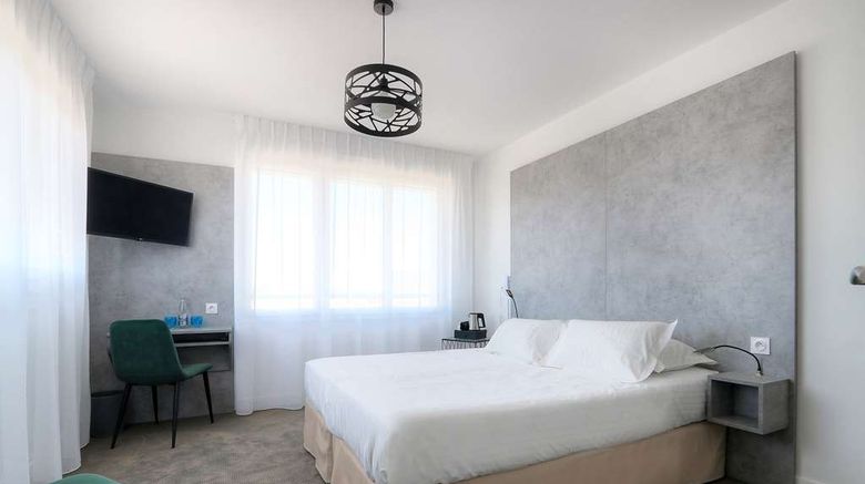 <b>Best Western Hotel Le Bellevue Room</b>. Images powered by <a href="https://iceportal.shijigroup.com/" title="IcePortal" target="_blank">IcePortal</a>.