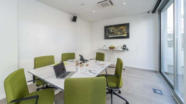 <b>Hotel Artiem Madrid Meeting</b>. Images powered by <a href="https://iceportal.shijigroup.com/" title="IcePortal" target="_blank">IcePortal</a>.