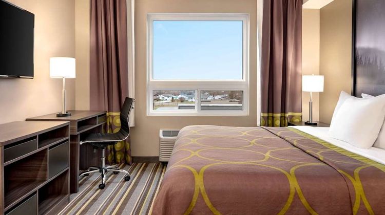 Super 8 by Wyndham Thompson Room