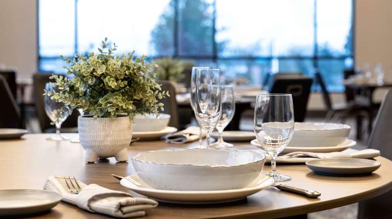 <b>Origin Westminster, a Wyndham Hotel Ballroom</b>. Images powered by <a href="https://iceportal.shijigroup.com/" title="IcePortal" target="_blank">IcePortal</a>.