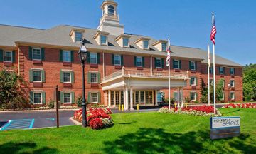 Sonesta Select Tinton Falls Eatontown
