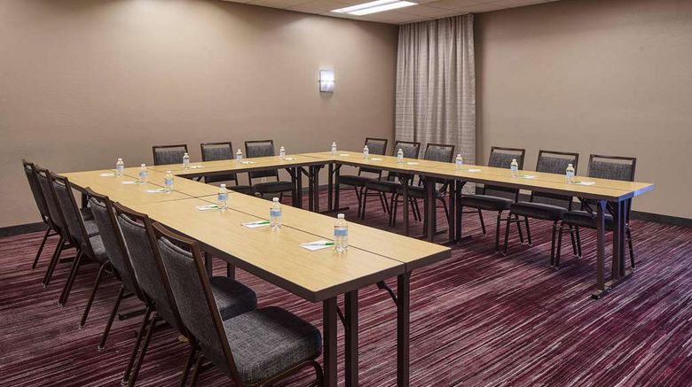 <b>Sonesta Select Miami Lakes Meeting</b>. Images powered by <a href="https://iceportal.shijigroup.com/" title="IcePortal" target="_blank">IcePortal</a>.