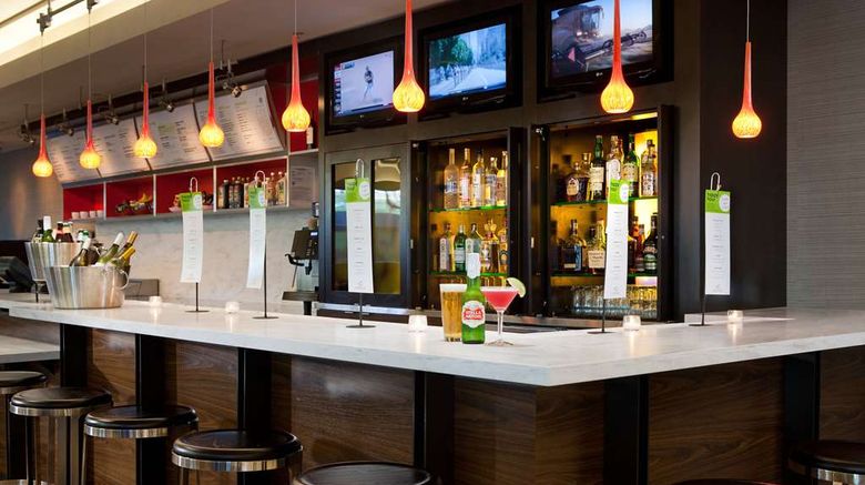 <b>Sonesta Emeryville - San Francisco Bay Restaurant</b>. Images powered by <a href="https://iceportal.shijigroup.com/" title="IcePortal" target="_blank">IcePortal</a>.