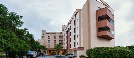 African Regent Hotel Exterior