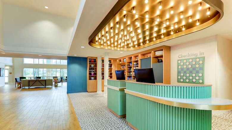 <b>Sonesta Select San Francisco Airport Lobby</b>. Images powered by <a href="https://iceportal.shijigroup.com/" title="IcePortal" target="_blank">IcePortal</a>.