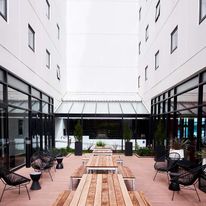 Essence Hotel Carlton